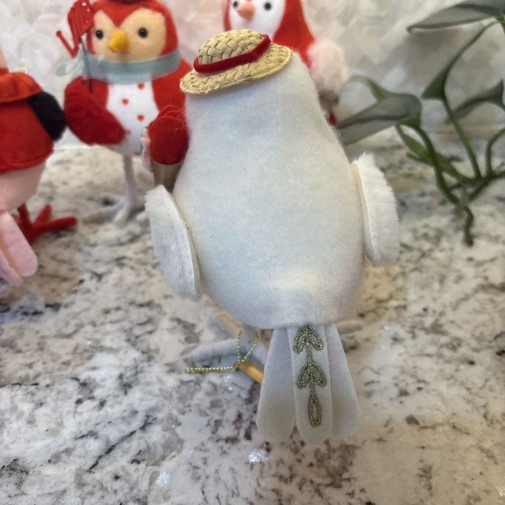 Target Spritz Featherly Friends Bird Valentines Day 2022-24 Queenie Kingsley Jet